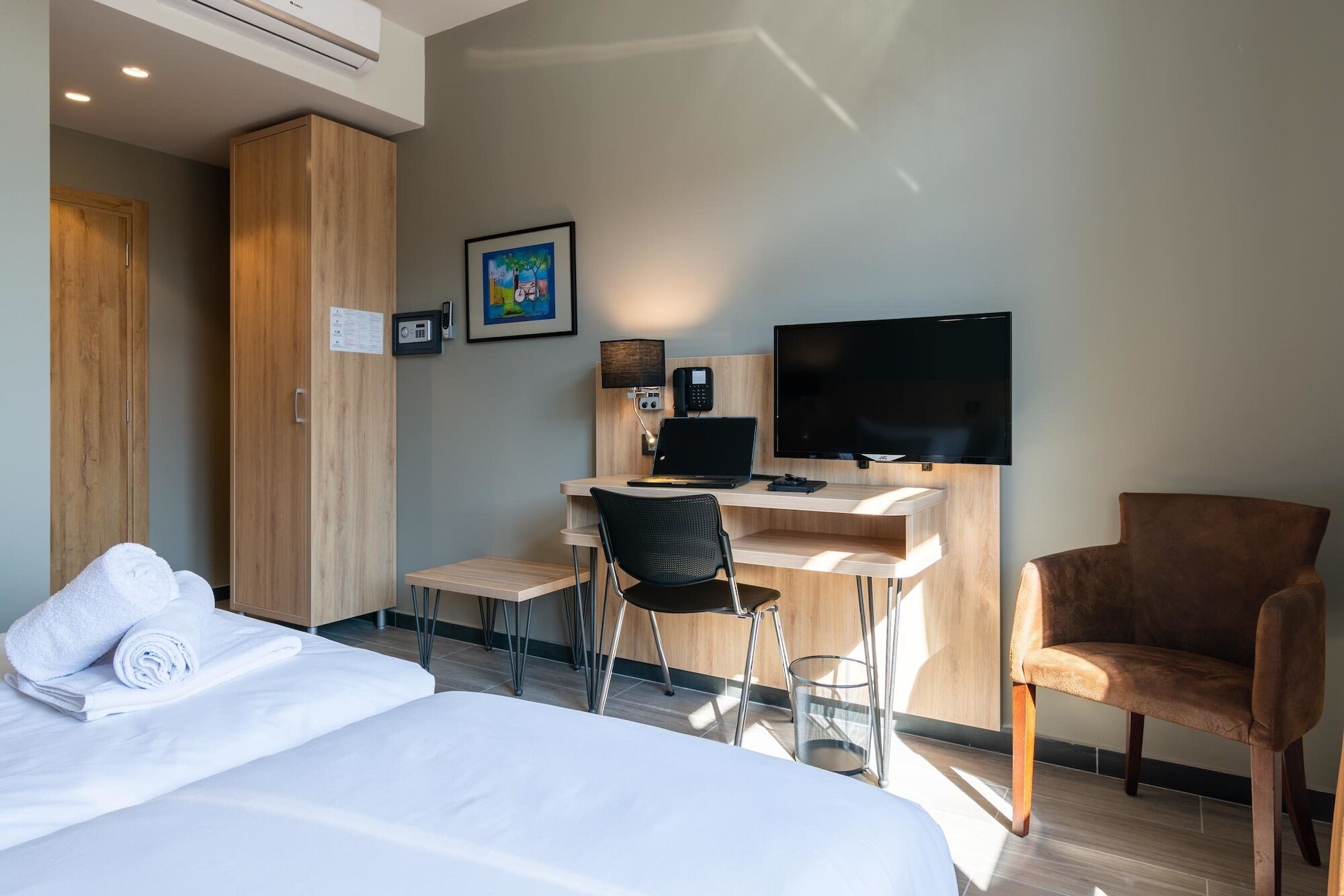Hotel Resurs Подгорица Екстериор снимка