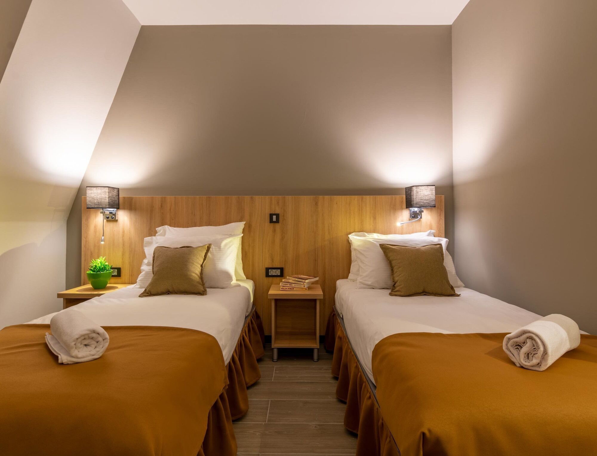 Hotel Resurs Подгорица Екстериор снимка