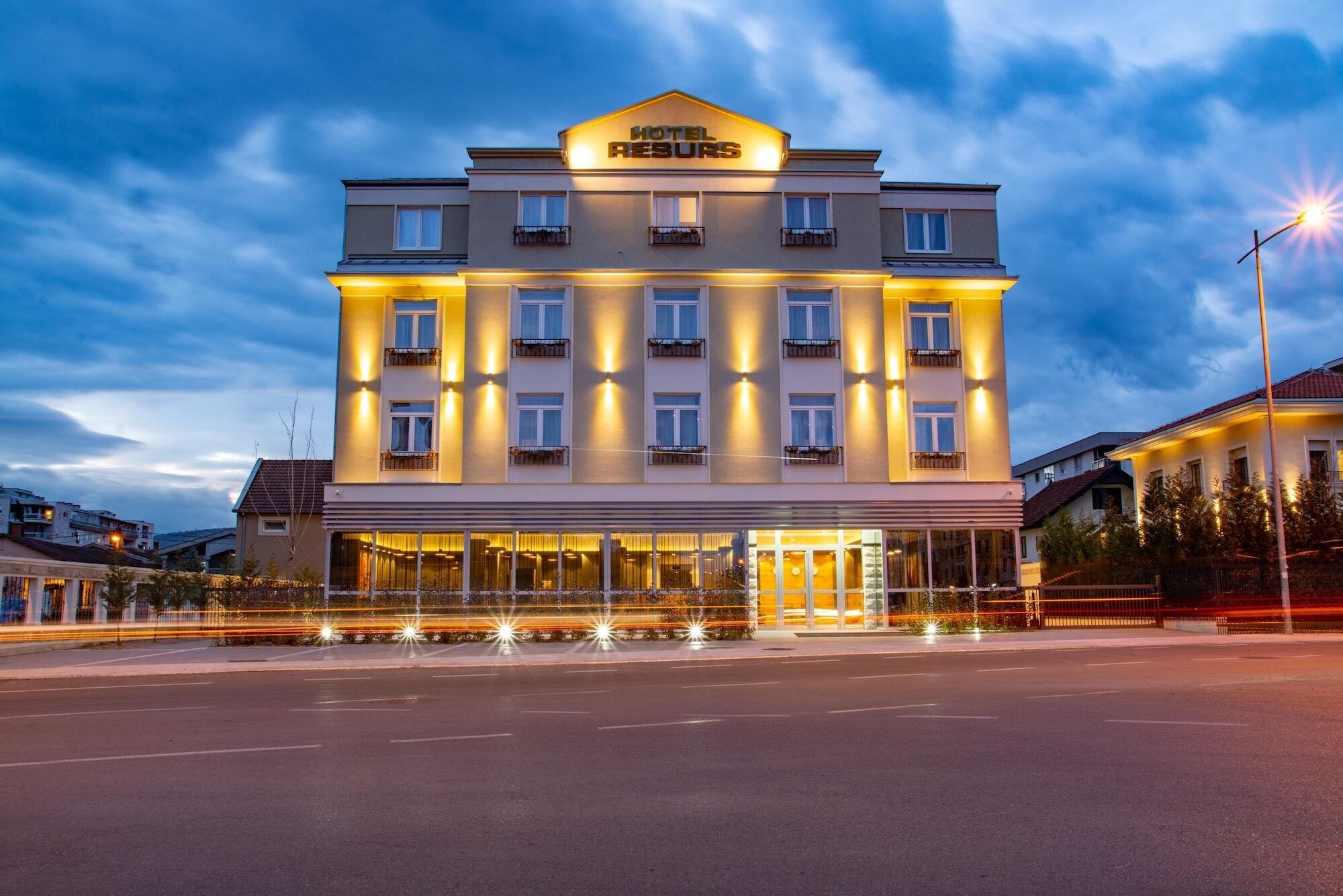 Hotel Resurs Подгорица Екстериор снимка